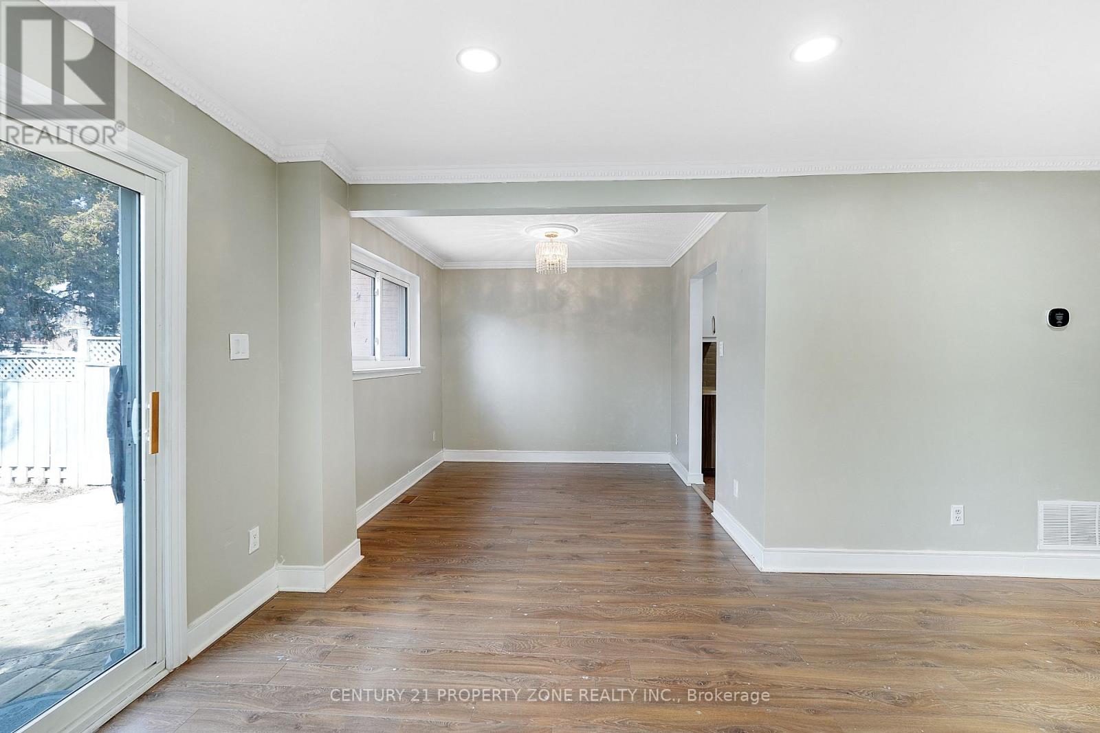 1669 Alwin Circle, Pickering, Ontario  L1V 2W1 - Photo 7 - E12931008