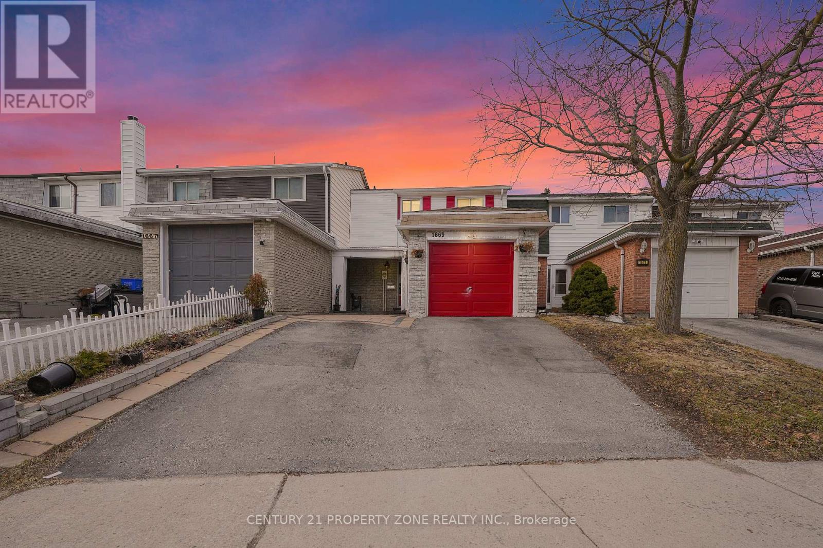 1669 Alwin Circle, Pickering, Ontario  L1V 2W1 - Photo 2 - E12931020