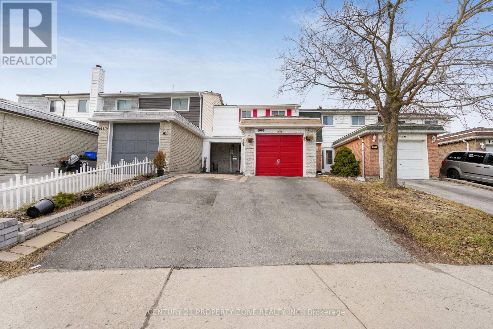 1669 Alwin Circle, Pickering, Ontario  L1V 2W1 - Photo 3 - E12931020