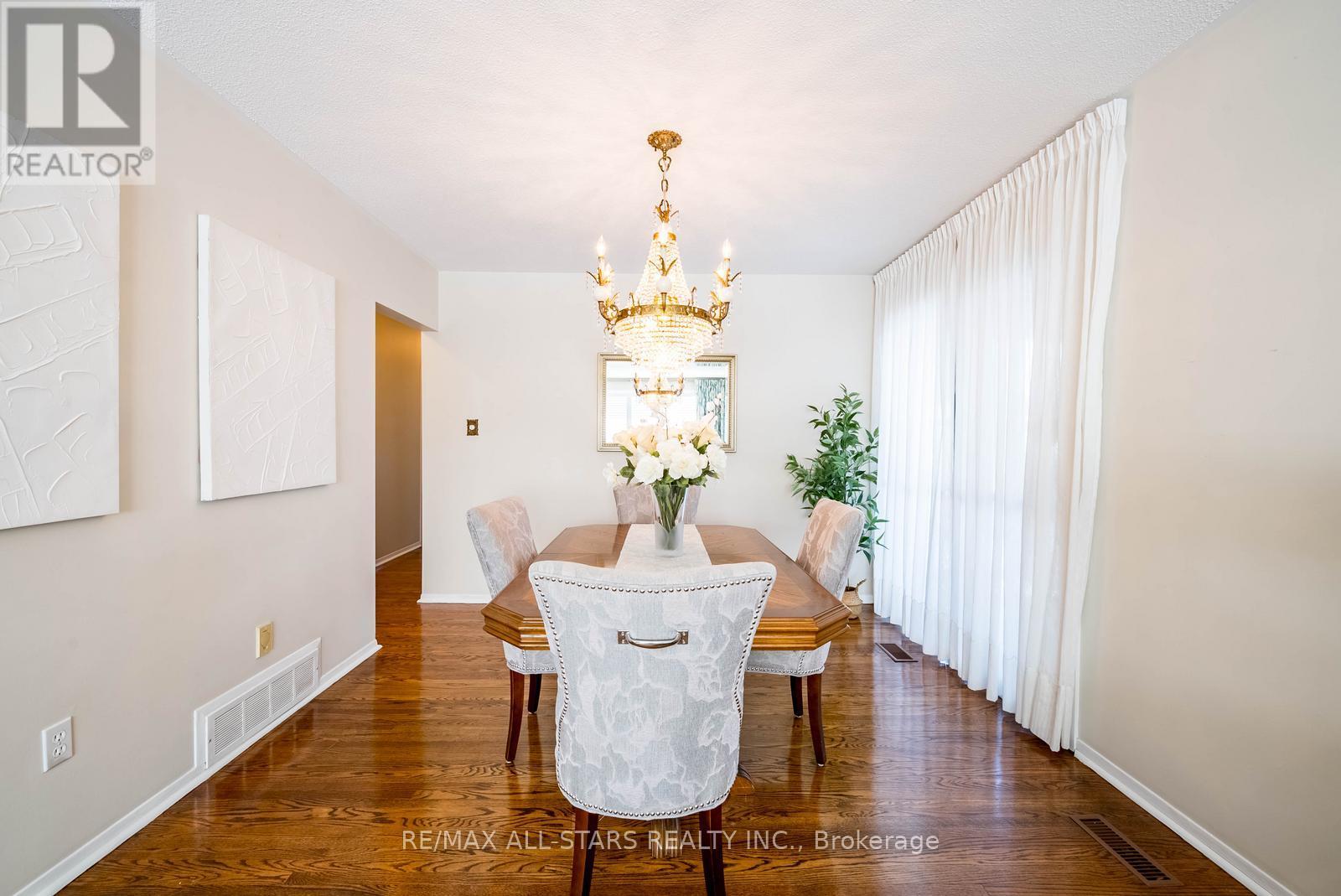 36 Midcroft Drive, Toronto, Ontario  M1S 1X2 - Photo 11 - E12931040