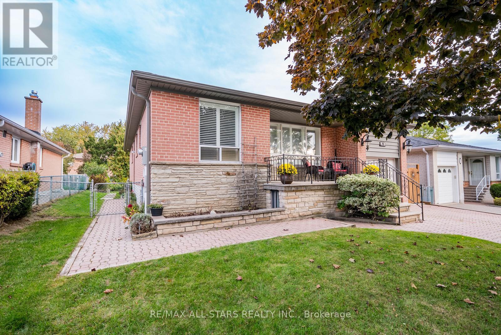 36 Midcroft Drive, Toronto, Ontario  M1S 1X2 - Photo 3 - E12931040