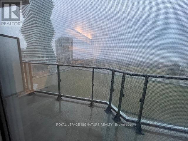 518 - 448 Burnhamthorpe Road W, Mississauga, Ontario  L5B 2C4 - Photo 15 - W12929408