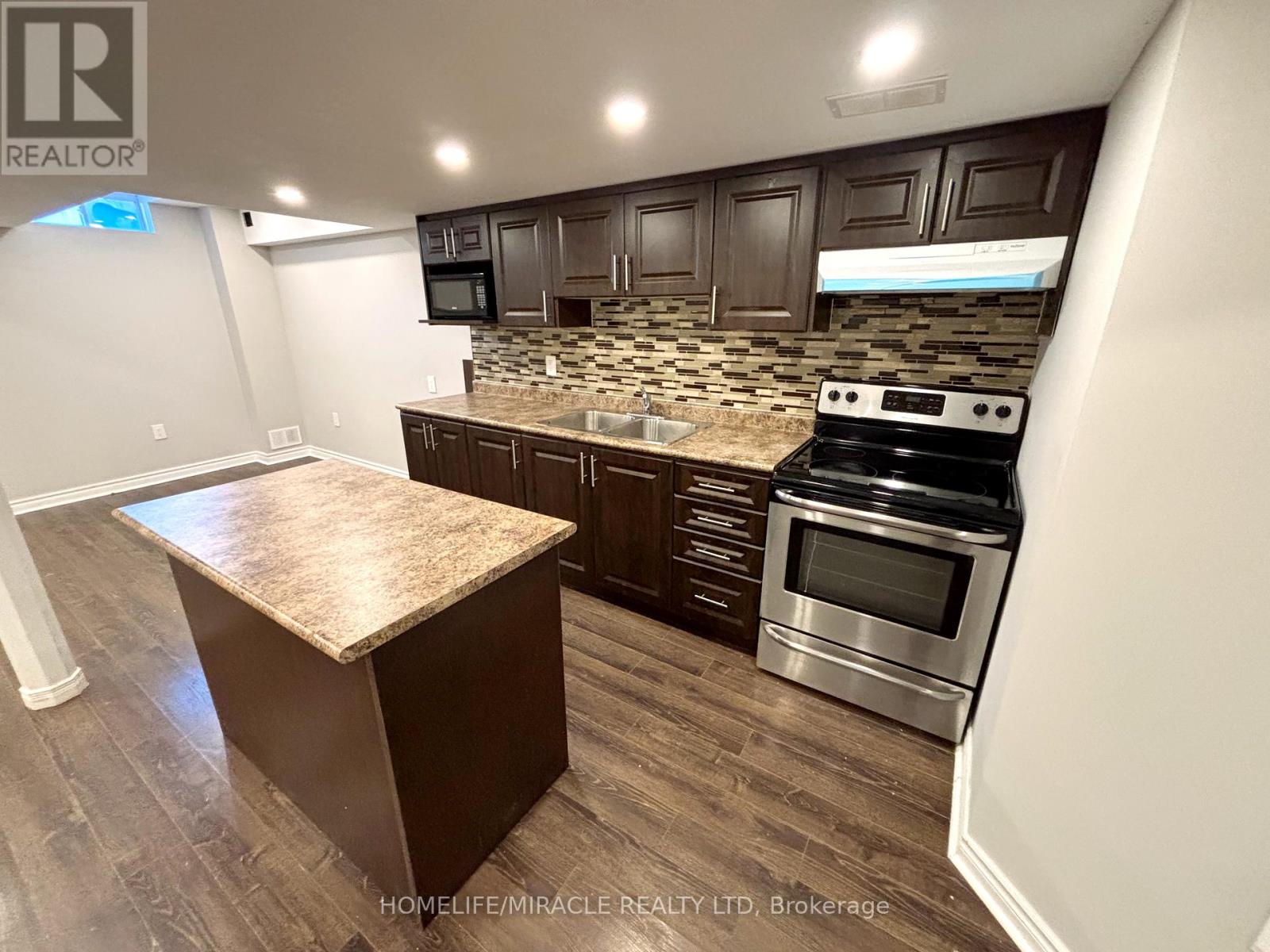 866 Francine Crescent, Mississauga, Ontario  L5V 0E2 - Photo 21 - W12926940