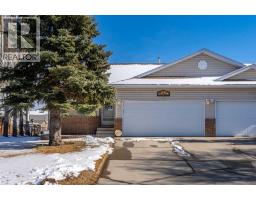 912 Riverside Drive NW, High River, Alberta