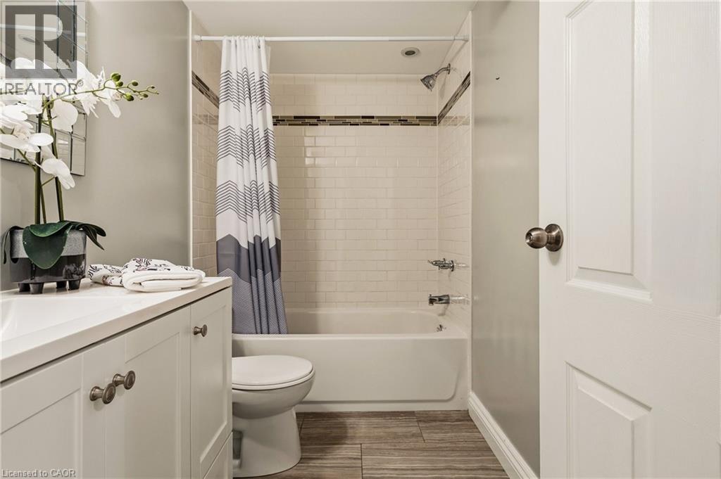 777 Hillcrest Road, Pickering, Ontario  L1W 2P5 - Photo 8 - 40815809