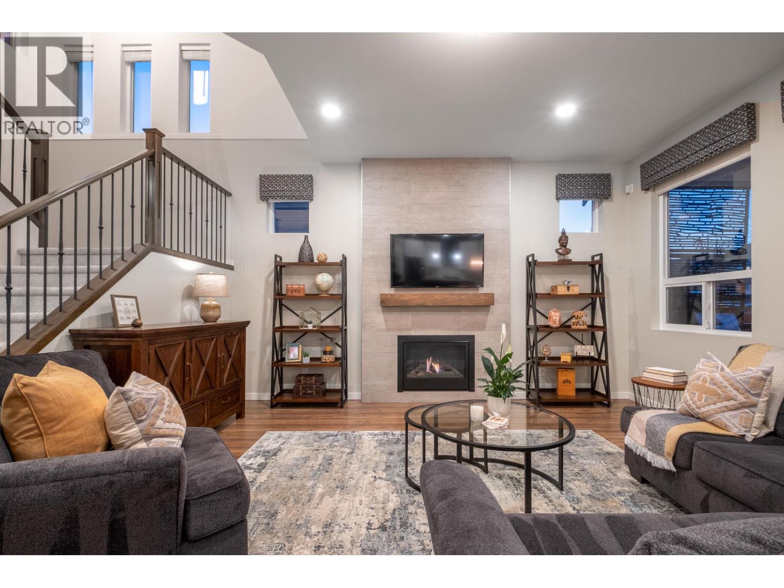 24095 Fern Crescent, Maple Ridge, British Columbia  V4R 2S1 - Photo 8 - R3104421