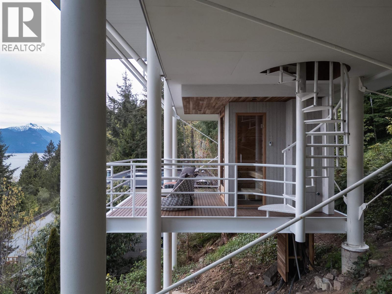 90 Isleview Place, West Vancouver, British Columbia V0N 2E0 - Photo 31 - R3104423