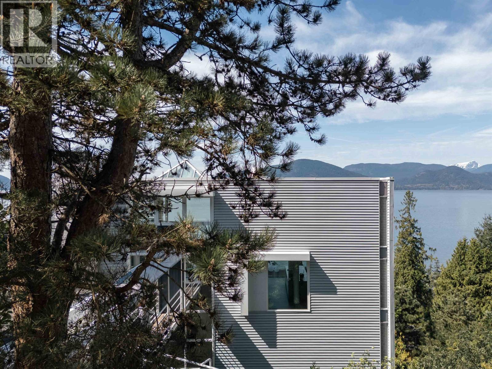 90 Isleview Place, West Vancouver, British Columbia V0N 2E0 - Photo 36 - R3104423