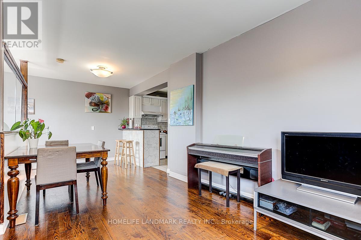 1281 Davenport Road, Toronto, Ontario  M6H 2H3 - Photo 10 - W12931006