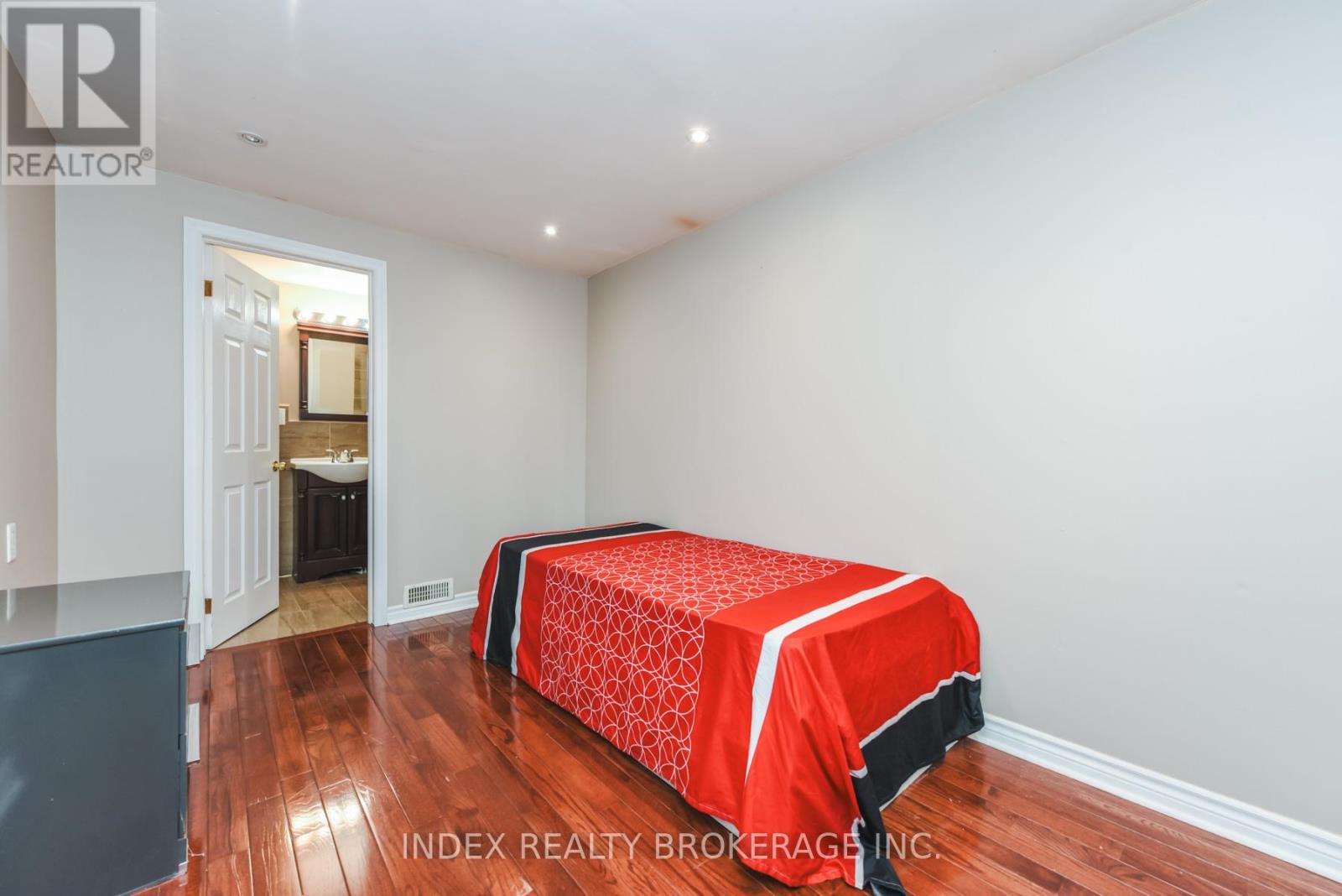 428 Father Tobin Road, Brampton, Ontario  L6R 0S2 - Photo 11 - W12931024