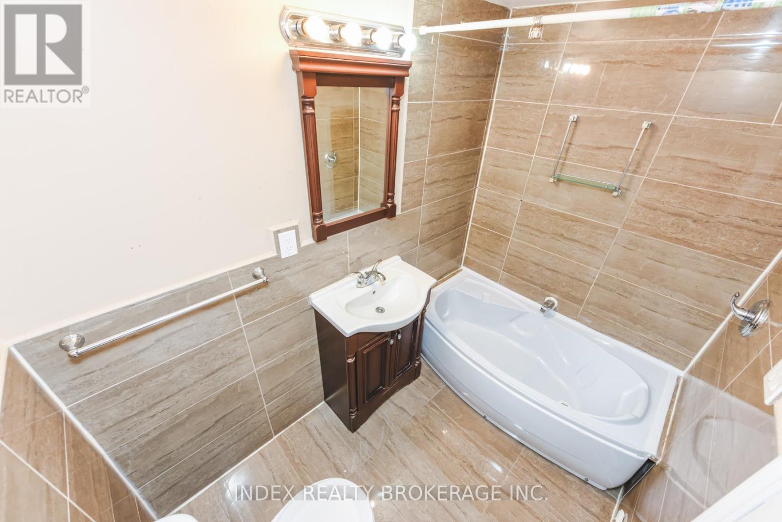 428 Father Tobin Road, Brampton, Ontario  L6R 0S2 - Photo 14 - W12931024