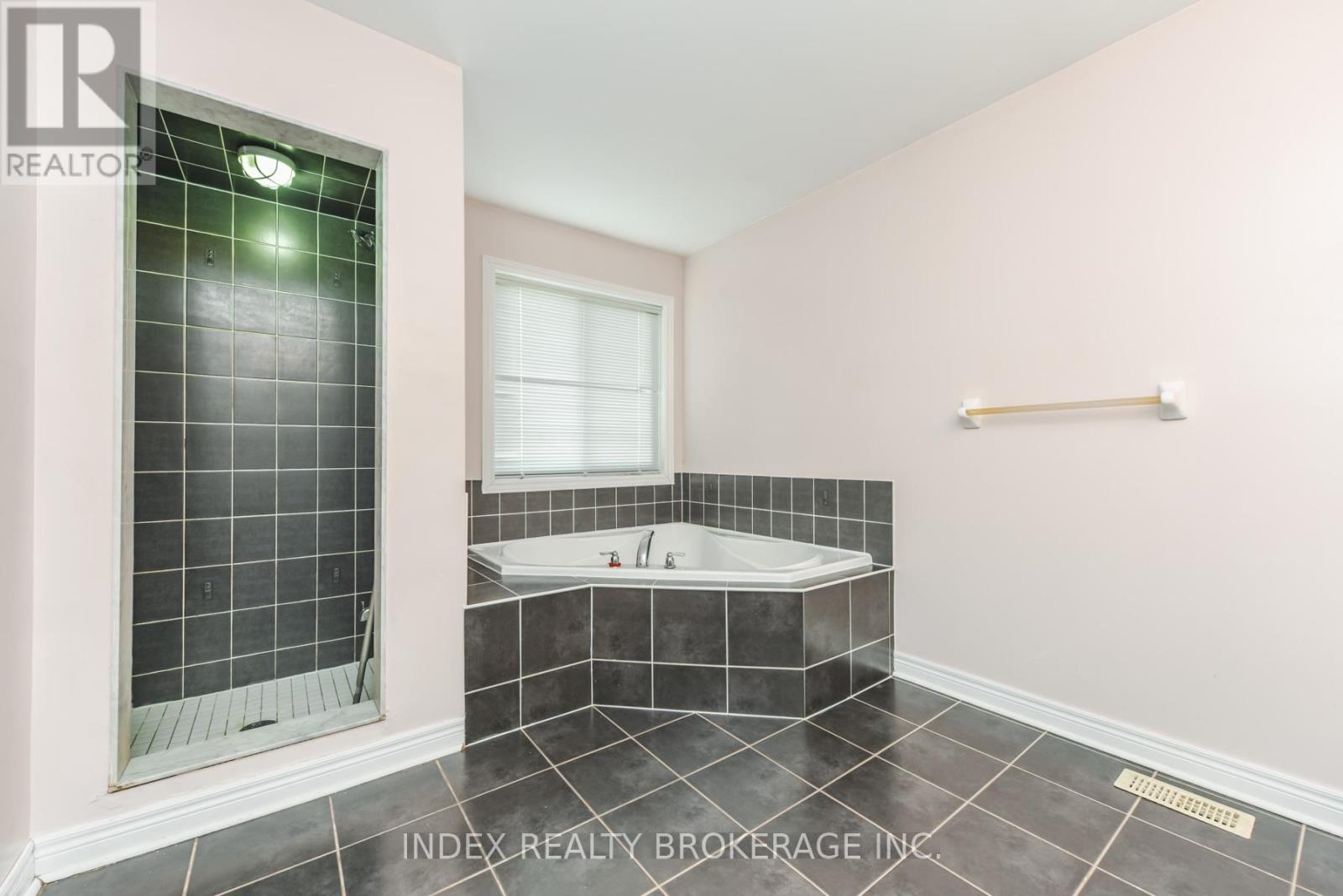 428 Father Tobin Road, Brampton, Ontario  L6R 0S2 - Photo 34 - W12931024