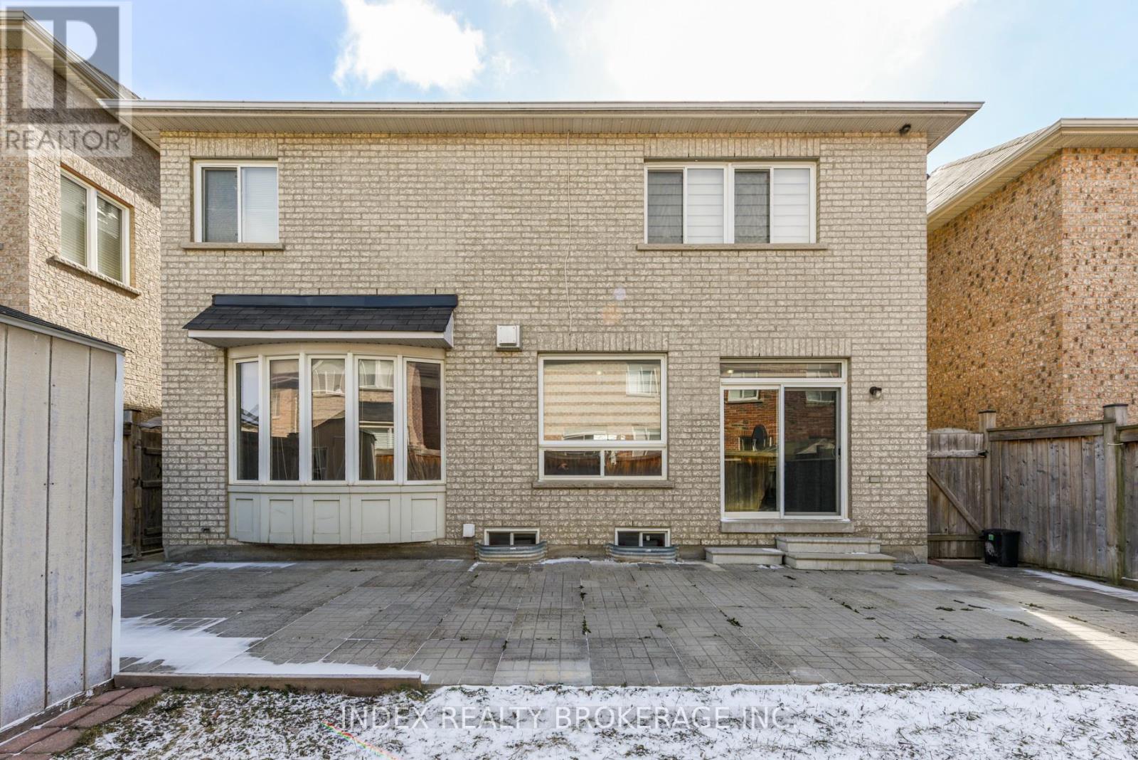 428 Father Tobin Road, Brampton, Ontario  L6R 0S2 - Photo 5 - W12931024