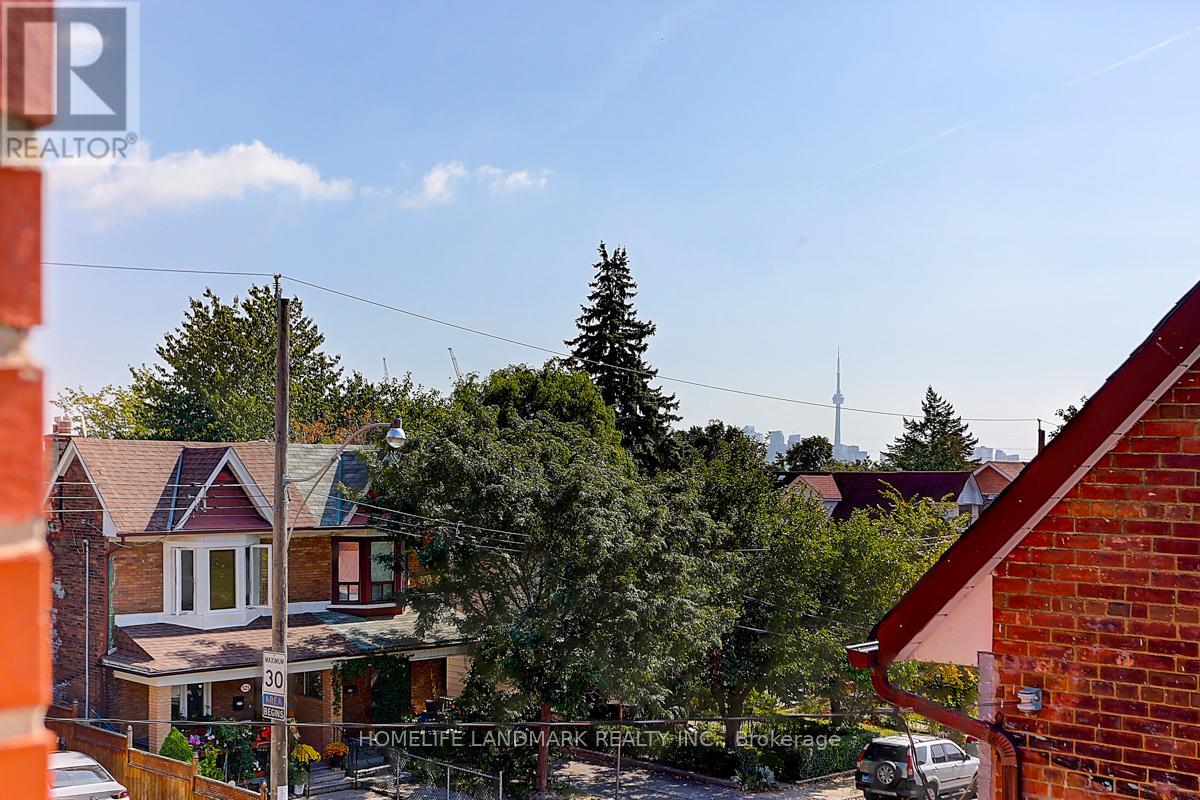 1281 Davenport Road, Toronto, Ontario M6H 2H3 - Photo 17 - W12931038