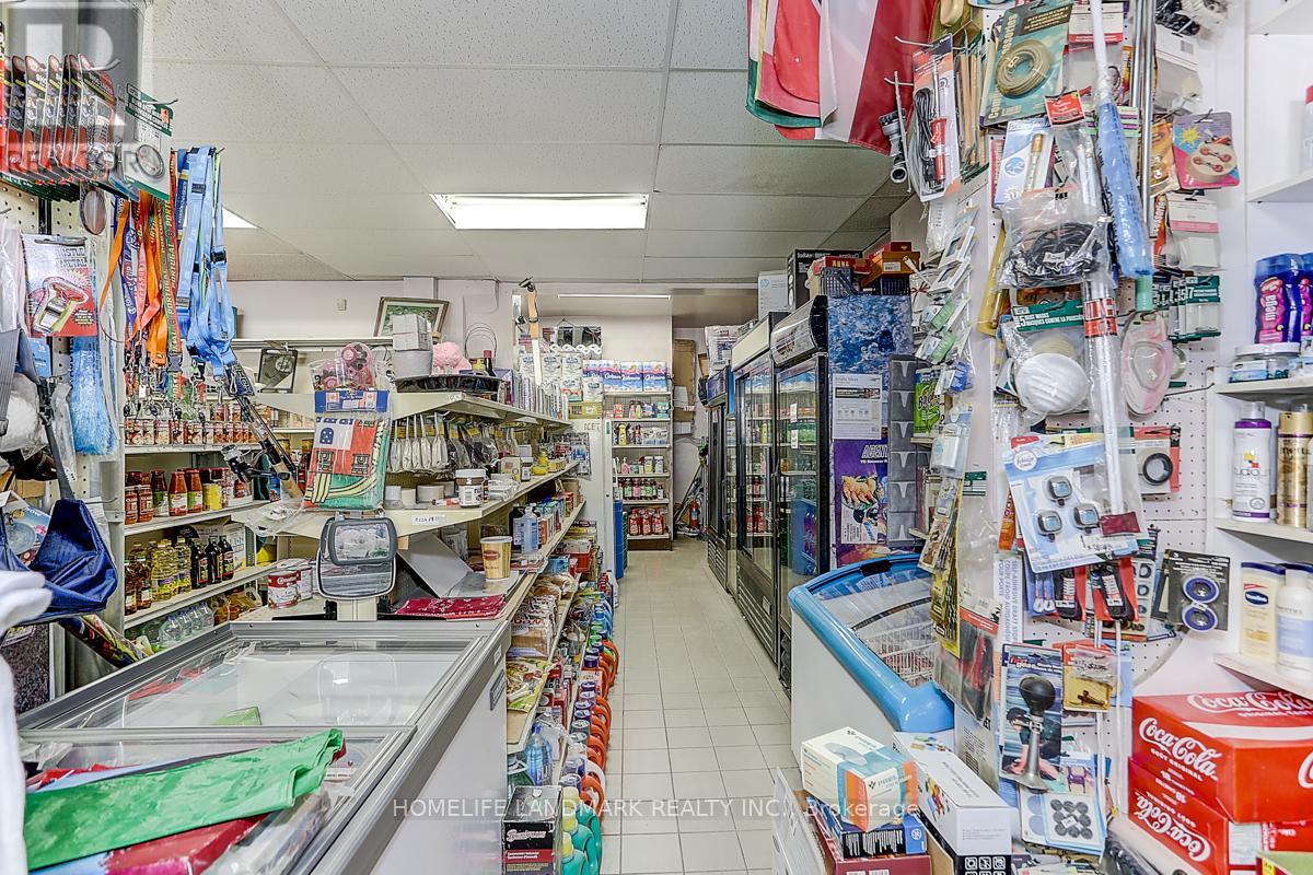 1281 Davenport Road, Toronto, Ontario M6H 2H3 - Photo 8 - W12931038