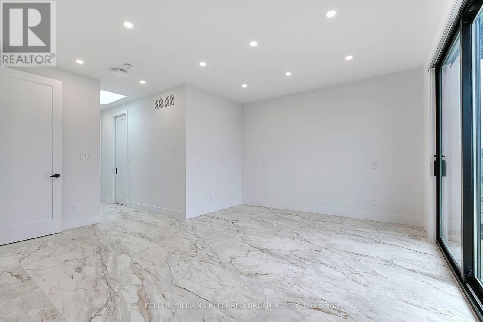 613 Harvie Avenue, Toronto, Ontario  M6E 4M4 - Photo 23 - W12931042