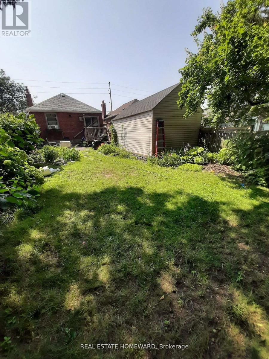 408 O'connor Drive, Toronto, Ontario  M4J 2W3 - Photo 18 - E12928498