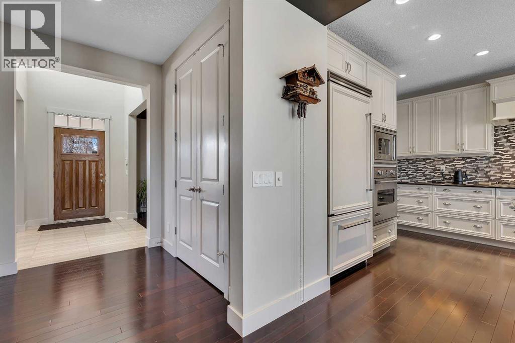 9318 14 Avenue Sw, Calgary, Alberta  T3H 0M1 - Photo 12 - A2295215