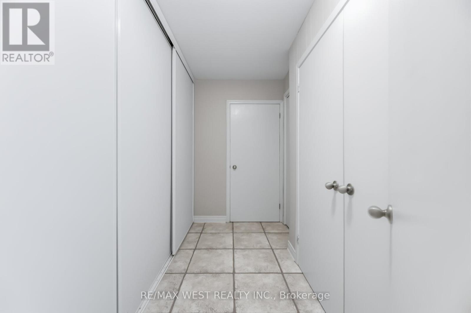 6 Disan Court, Toronto, Ontario  M9V 4A7 - Photo 26 - W12930106