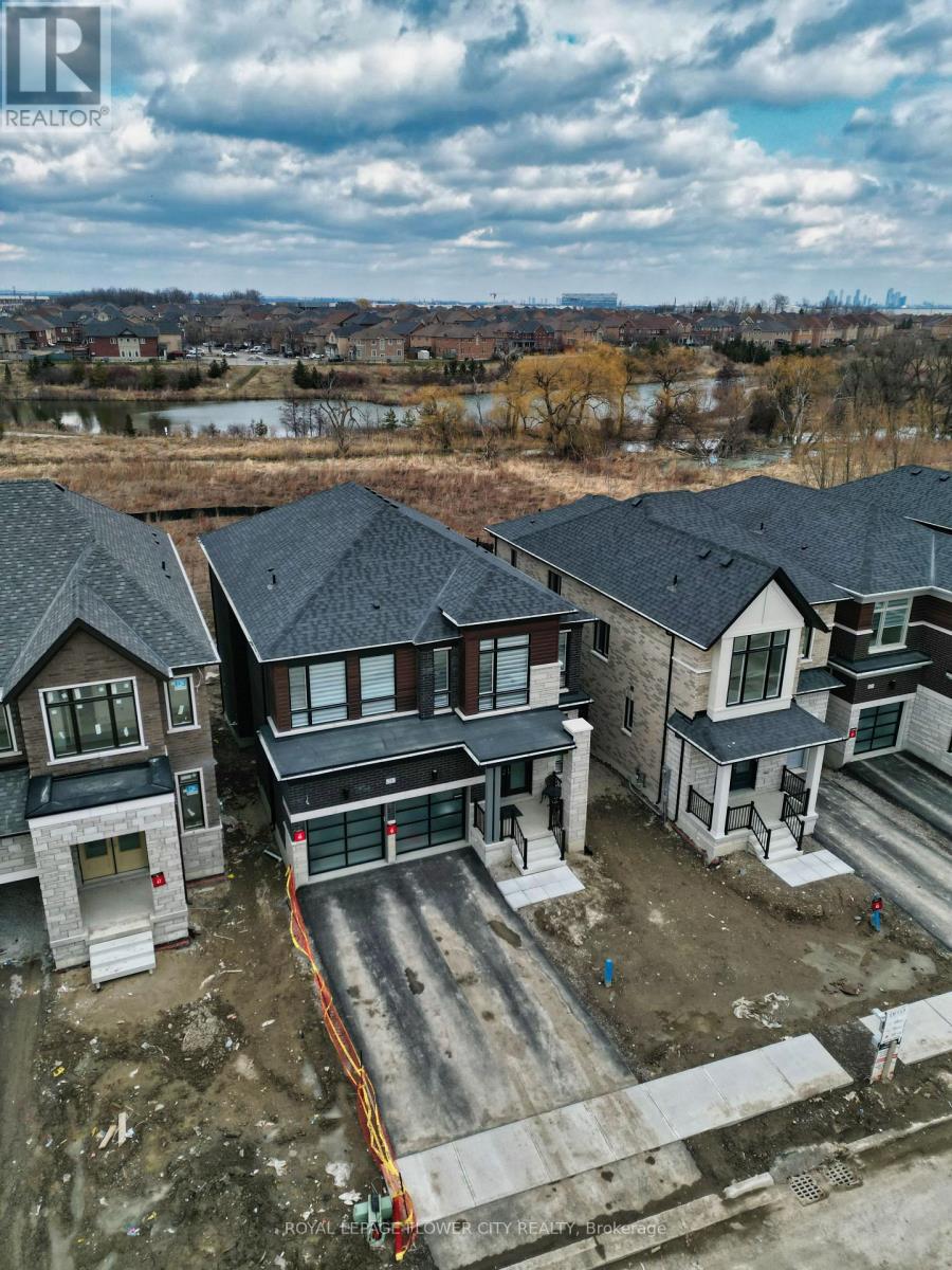 21 AVEENA ROAD N, Brampton, Ontario