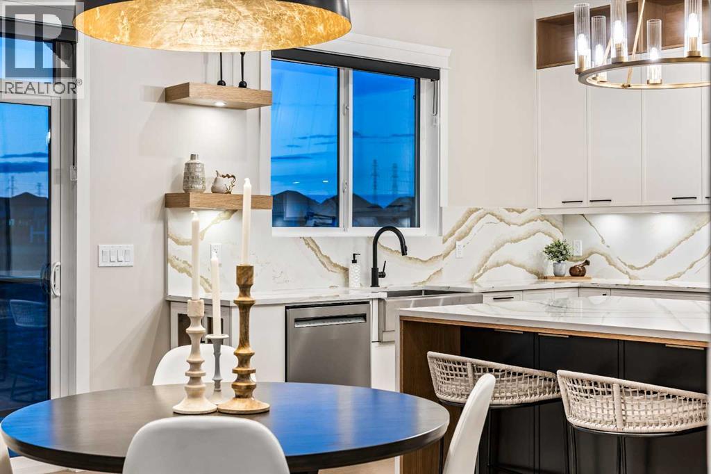 112 South Shore View, Chestermere, Alberta  T1X 2R9 - Photo 16 - A2296454