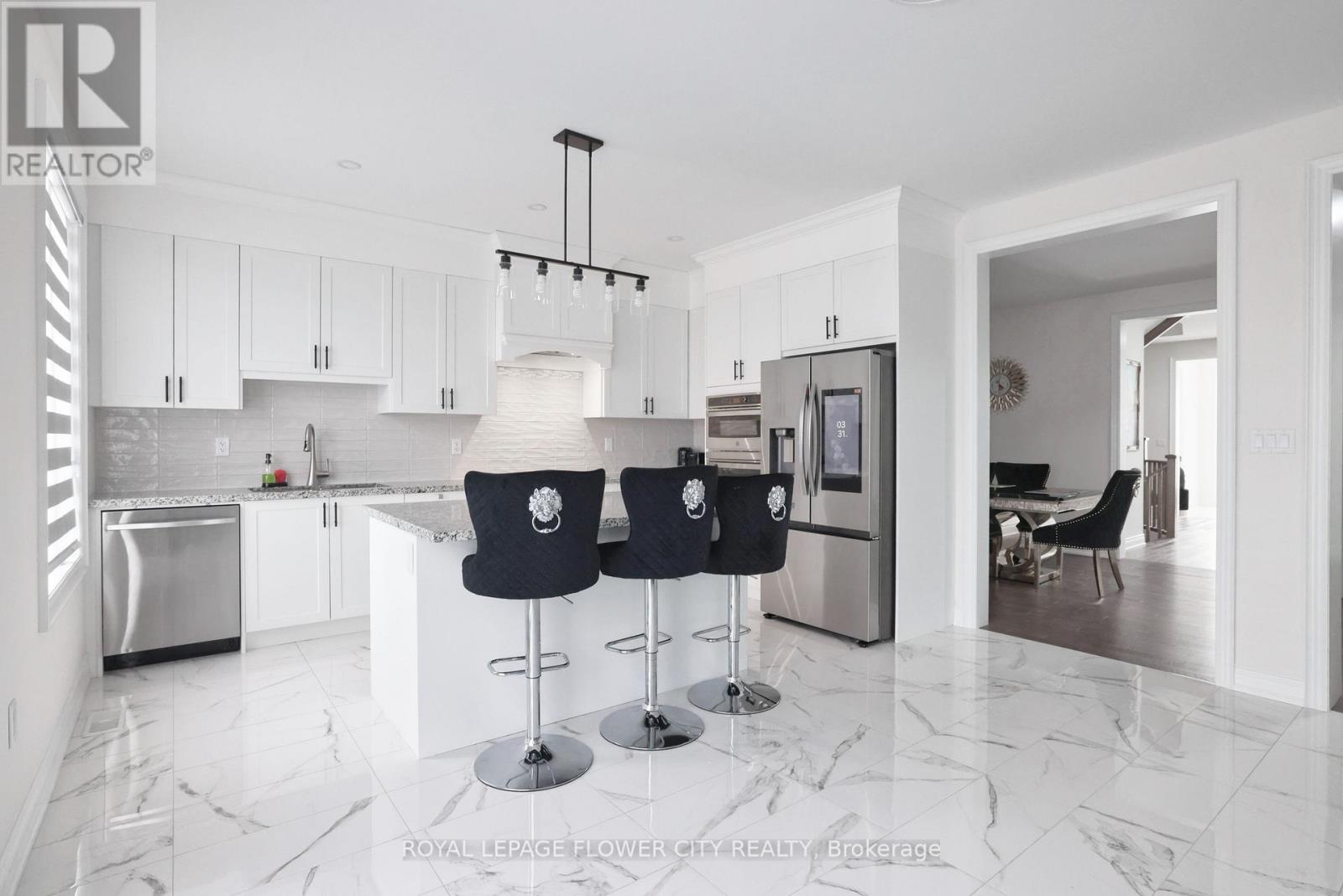 21 Aveena Road N, Brampton, Ontario  L6P 0Z5 - Photo 7 - W12930326