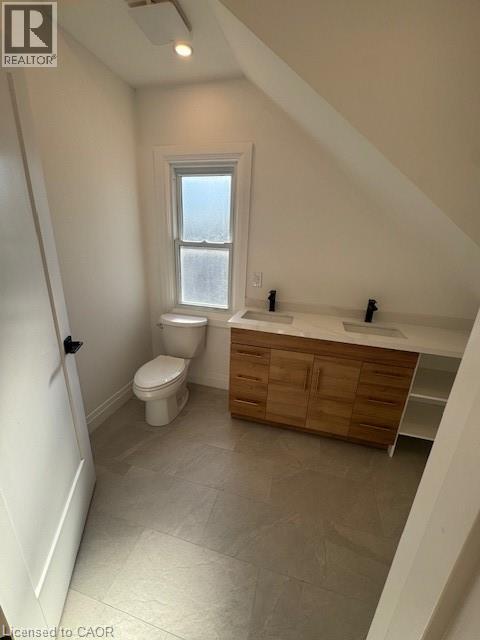 304 Park Street, Hamilton, Ontario  L9H 1Y9 - Photo 17 - 40815761