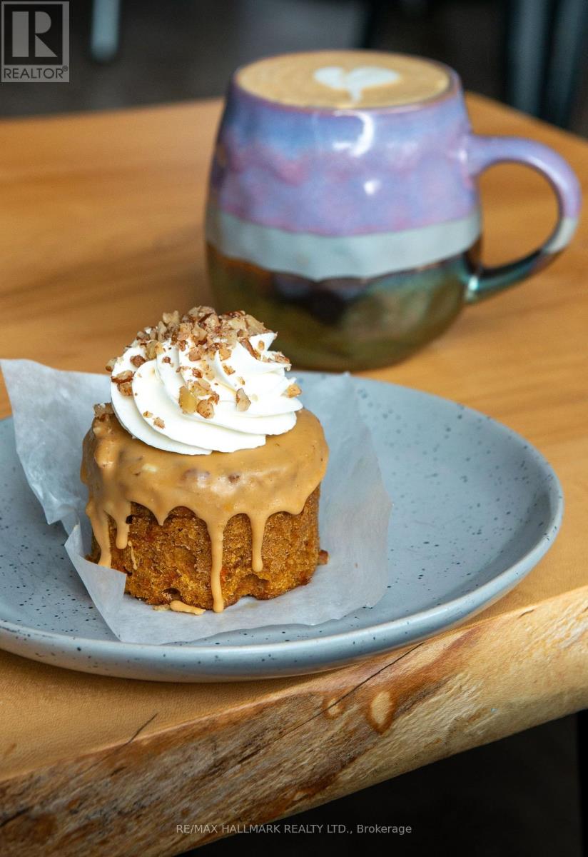 2256 Queen Street E, Toronto, Ontario  M4E 1G2 - Photo 12 - E12924976