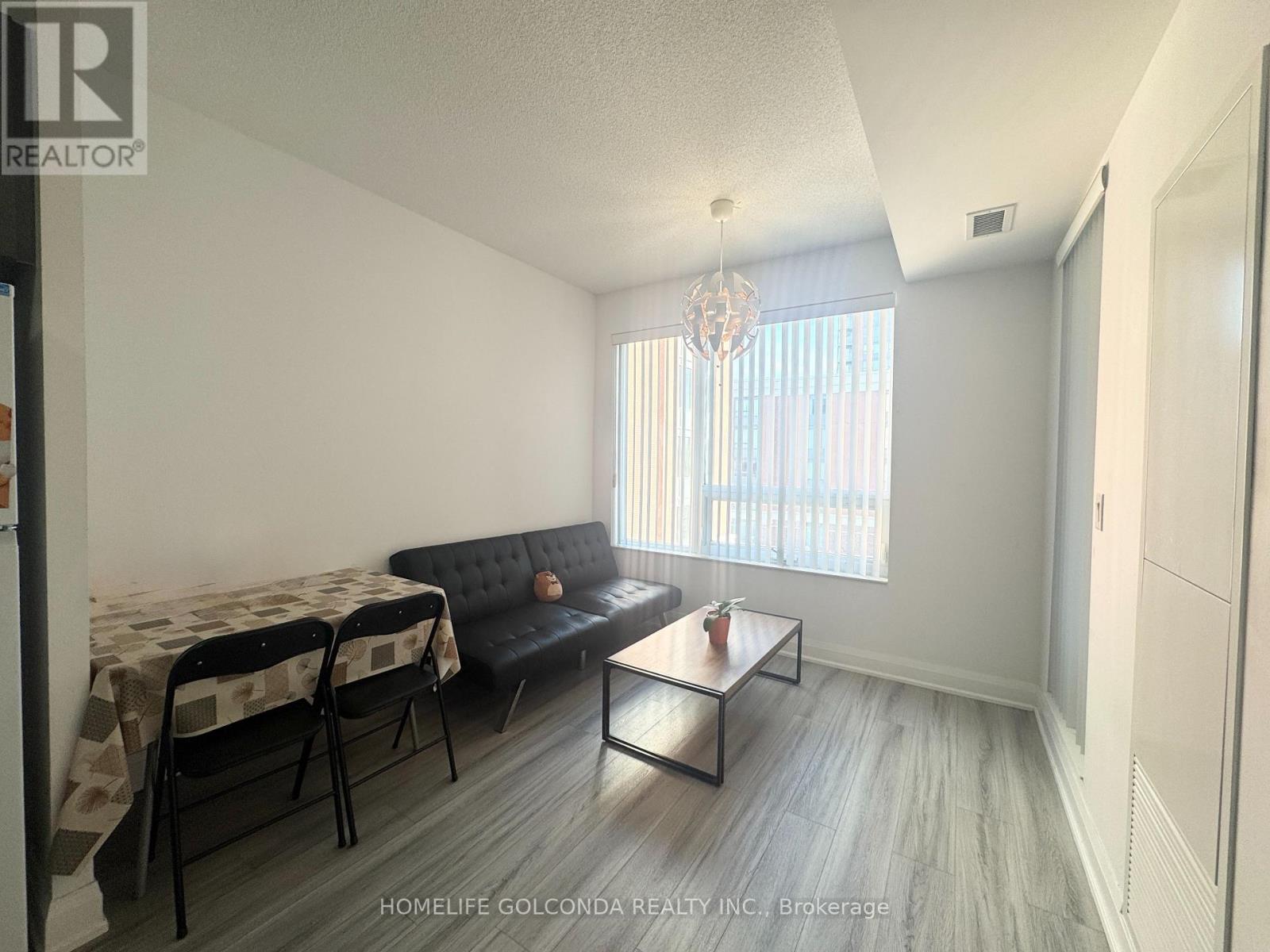 530 - 8228 Birchmount Road, Markham, Ontario  L3R 1A6 - Photo 8 - N12921136