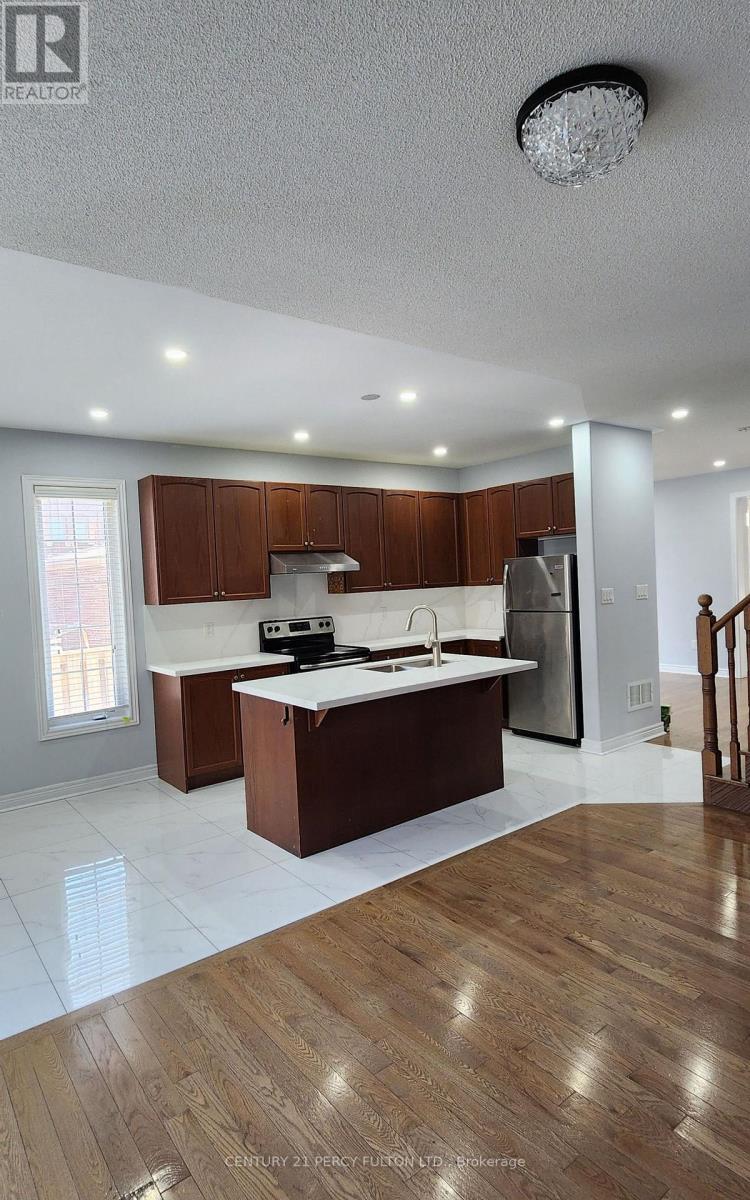 106 Henry Bauer Avenue, Markham, Ontario  L6C 0S3 - Photo 6 - N12846418