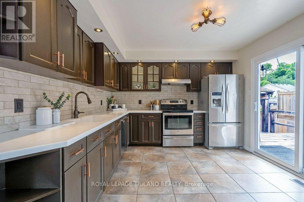 307 Frances Street, Central Elgin, Ontario  N5L 1B2 - Photo 9 - X12822928