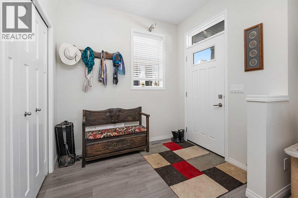 112 South Point Court SW, Airdrie, Alberta  T4B 4K9 - Photo 2 - A2288970