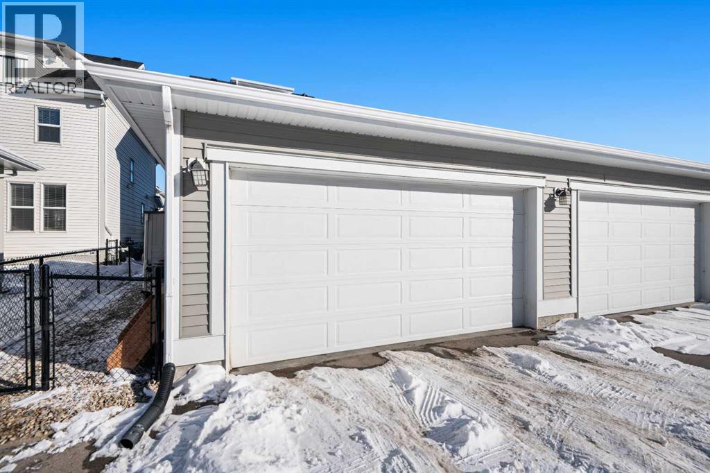 112 South Point Court SW, Airdrie, Alberta  T4B 4K9 - Photo 39 - A2288970