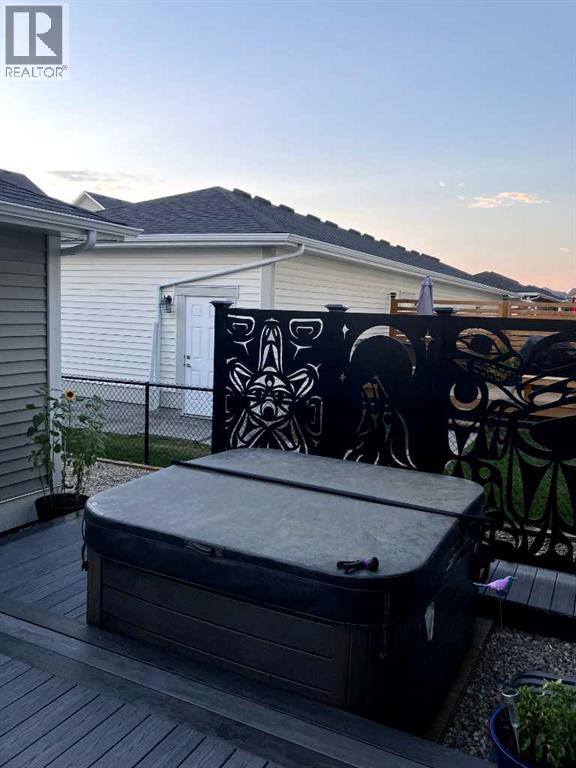 112 South Point Court SW, Airdrie, Alberta  T4B 4K9 - Photo 41 - A2288970