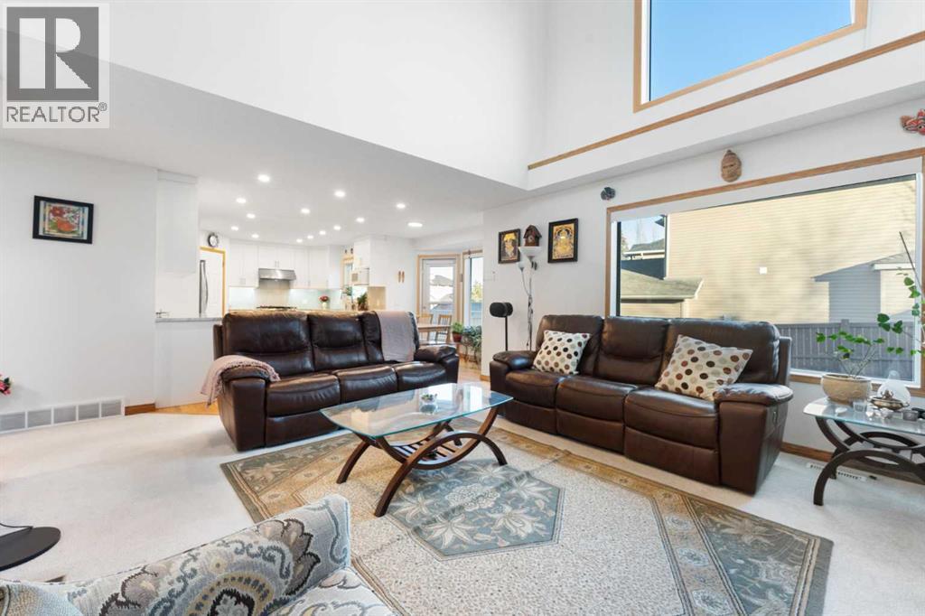 43 Edgebrook Cove Nw, Calgary, Alberta  T3A 5N5 - Photo 7 - A2294439