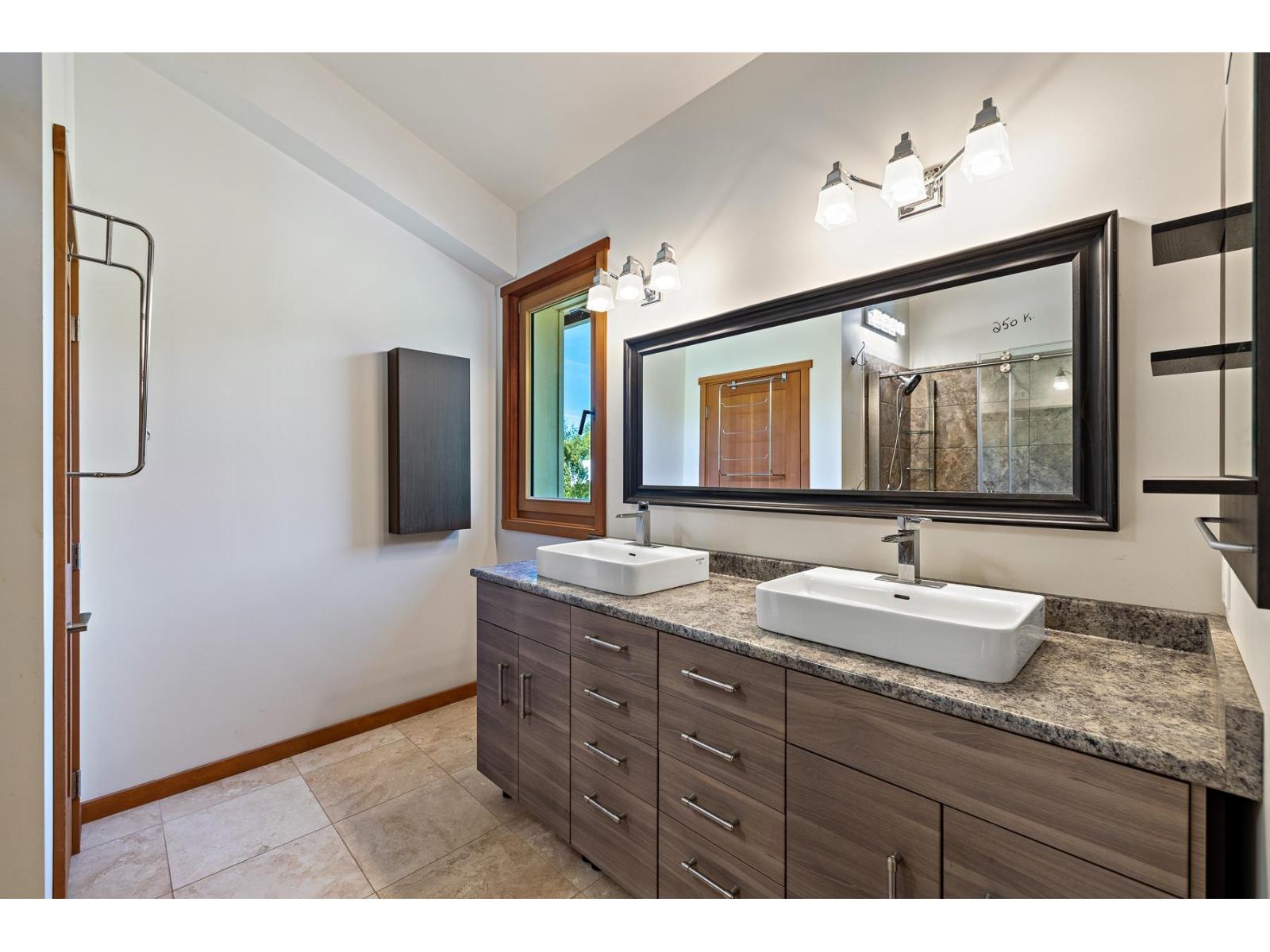 1061 216 Street, Langley, British Columbia V2Z 1R3 - Photo 32 - R3103974