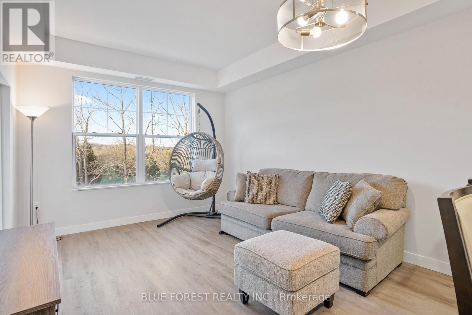 307 - 100 The Promenade, Central Elgin, Ontario  N5L 1C5 - Photo 10 - X12931092