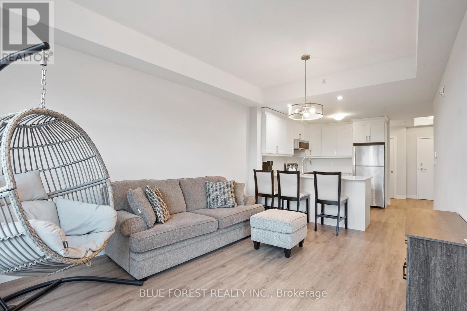 307 - 100 The Promenade, Central Elgin, Ontario  N5L 1C5 - Photo 12 - X12931092