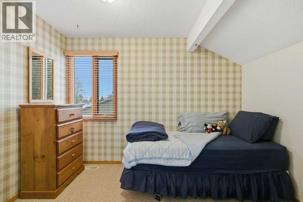 555 Queensland Circle Se, Calgary, Alberta  T2J 4P7 - Photo 22 - A2295695