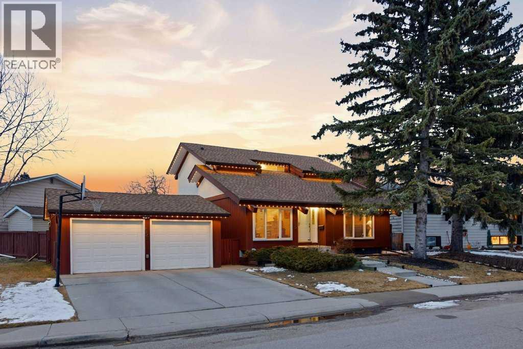 555 Queensland Circle Se, Calgary, Alberta  T2J 4P7 - Photo 3 - A2295695