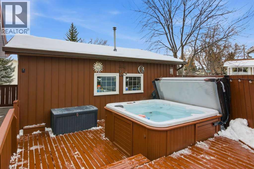 555 Queensland Circle Se, Calgary, Alberta  T2J 4P7 - Photo 33 - A2295695