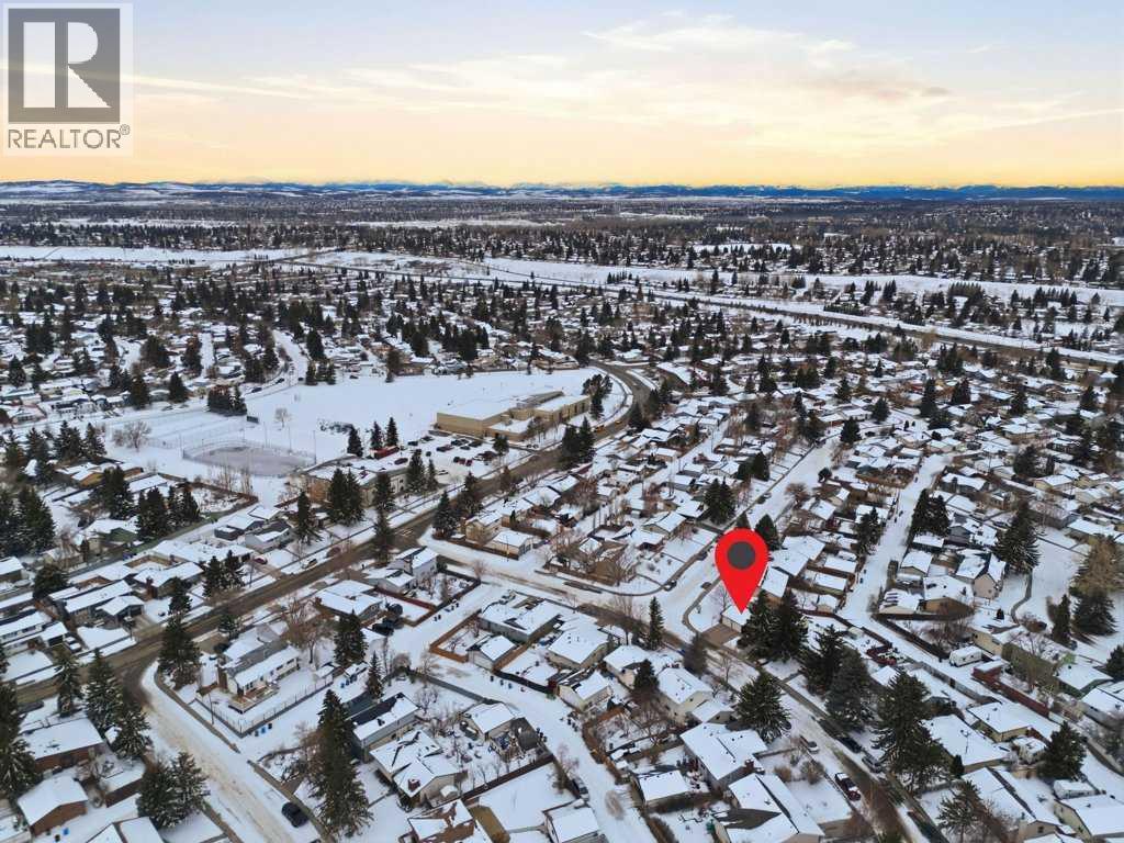 555 Queensland Circle Se, Calgary, Alberta  T2J 4P7 - Photo 42 - A2295695