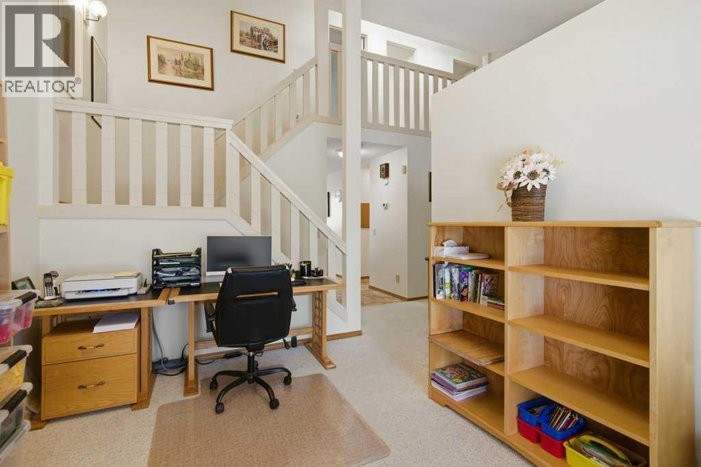 555 Queensland Circle Se, Calgary, Alberta  T2J 4P7 - Photo 14 - A2295695