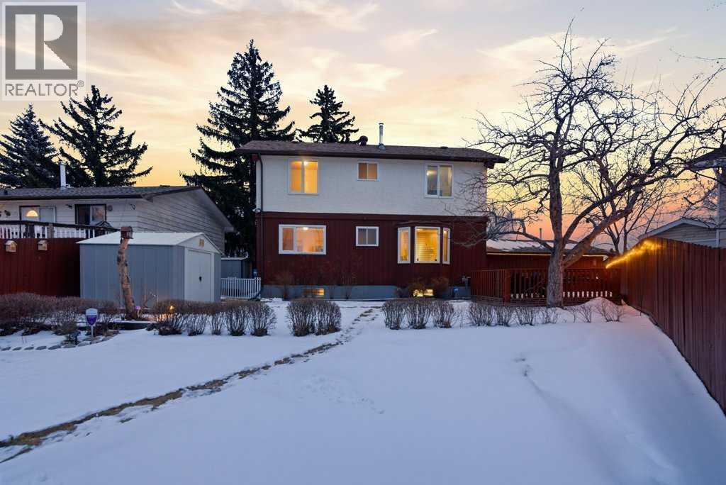 555 Queensland Circle Se, Calgary, Alberta  T2J 4P7 - Photo 40 - A2295695