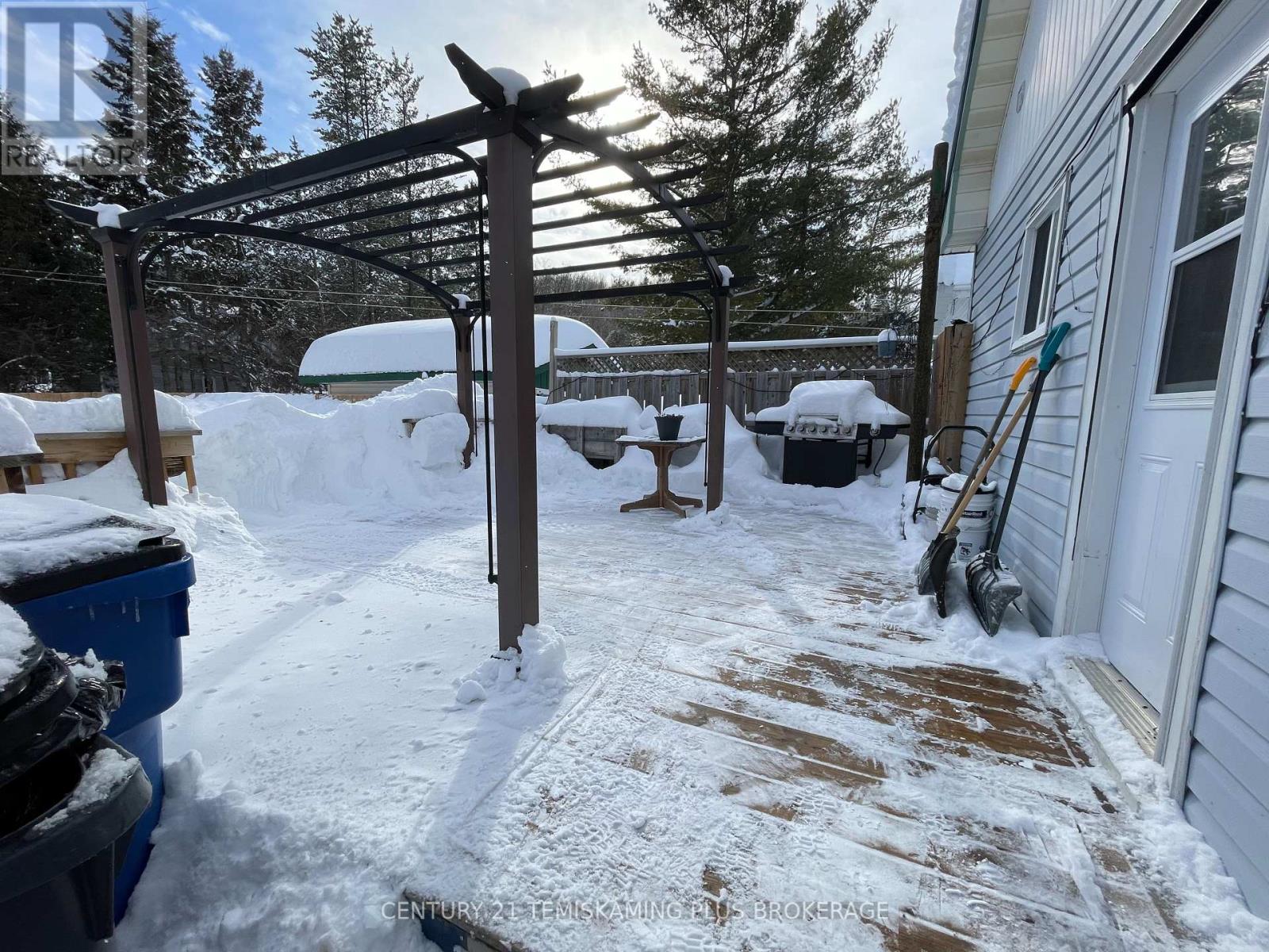 402 Farah Avenue, Temiskaming Shores, Ontario  P0J 1P0 - Photo 4 - T12931130