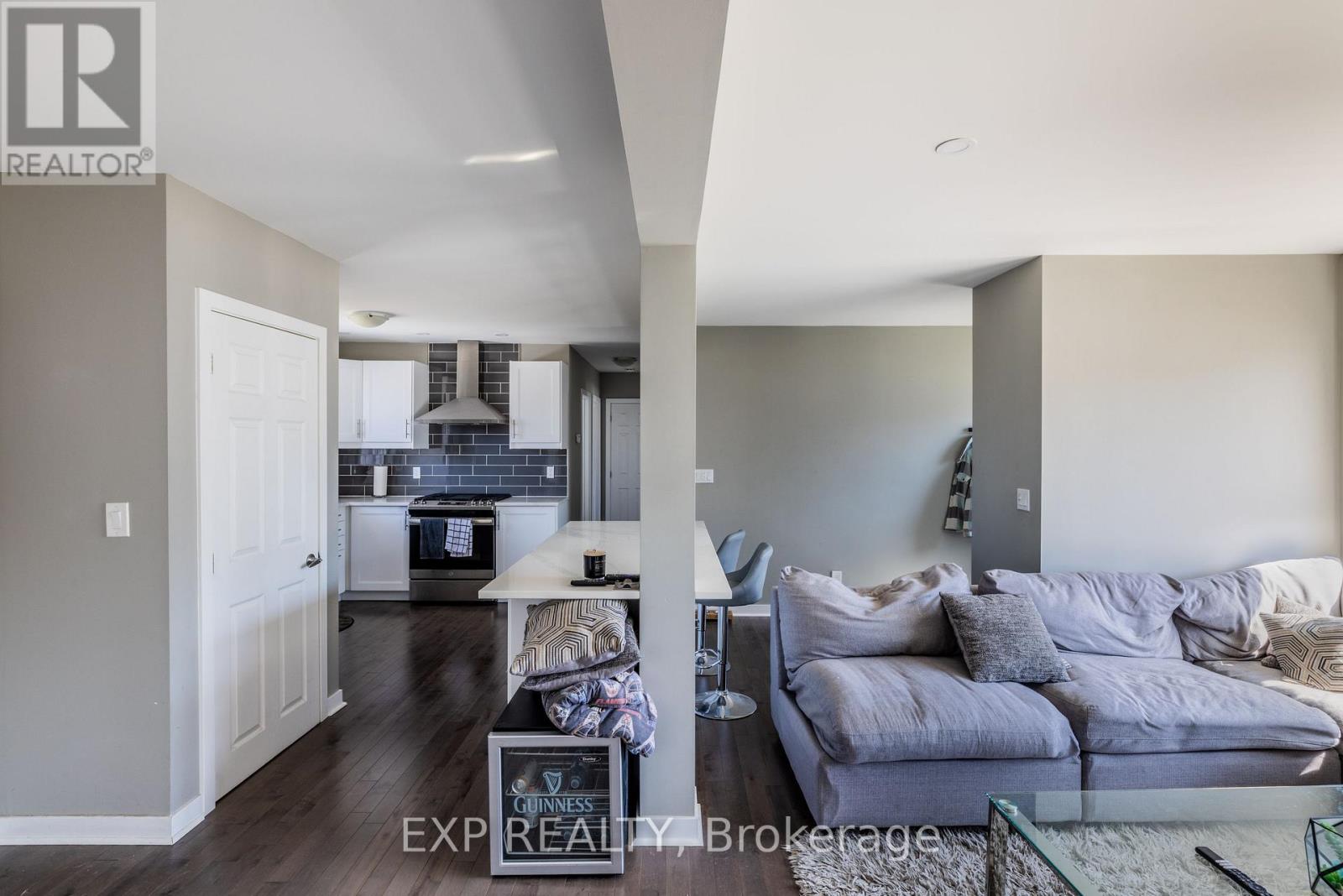 35 Withrow Avenue, Ottawa, Ontario  K2G 2H7 - Photo 10 - X12931098