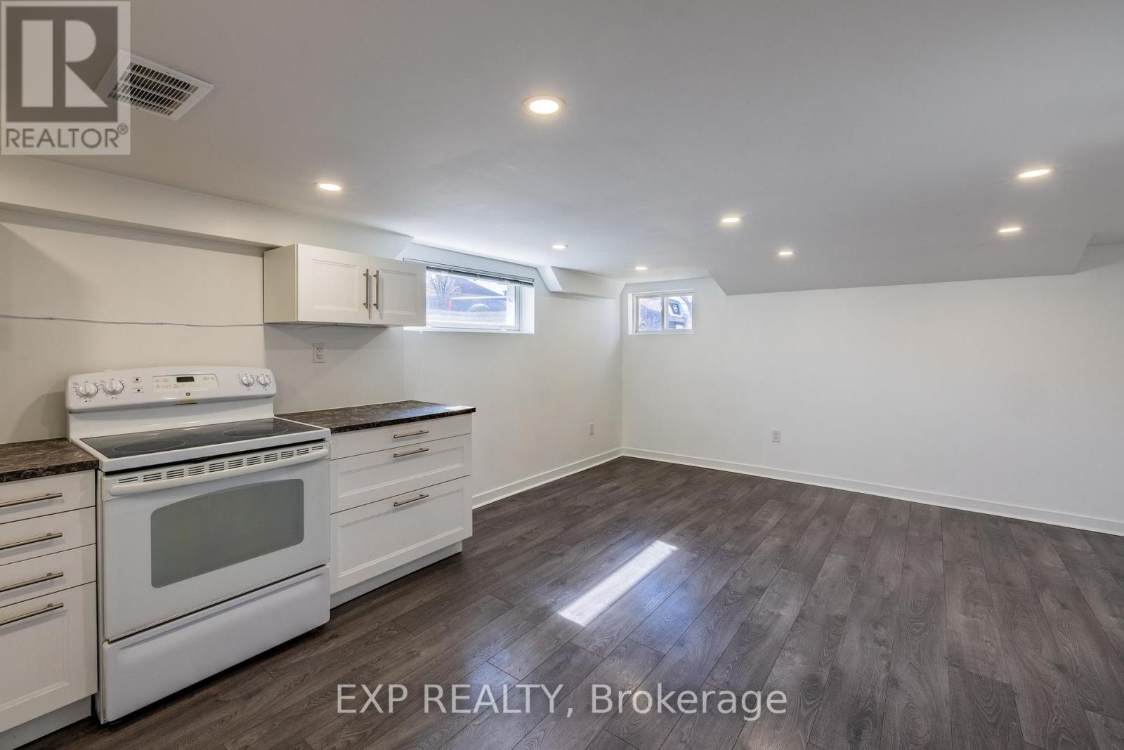 35 Withrow Avenue, Ottawa, Ontario  K2G 2H7 - Photo 30 - X12931098