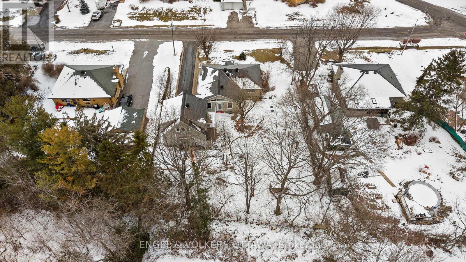 1105 Edward Street, Ottawa, Ontario  K4M 1G8 - Photo 37 - X12931146