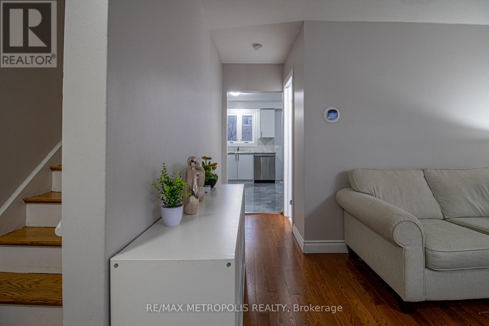 1098 Cedar Street, Oshawa, Ontario  L1J 3R9 - Photo 7 - E12931078