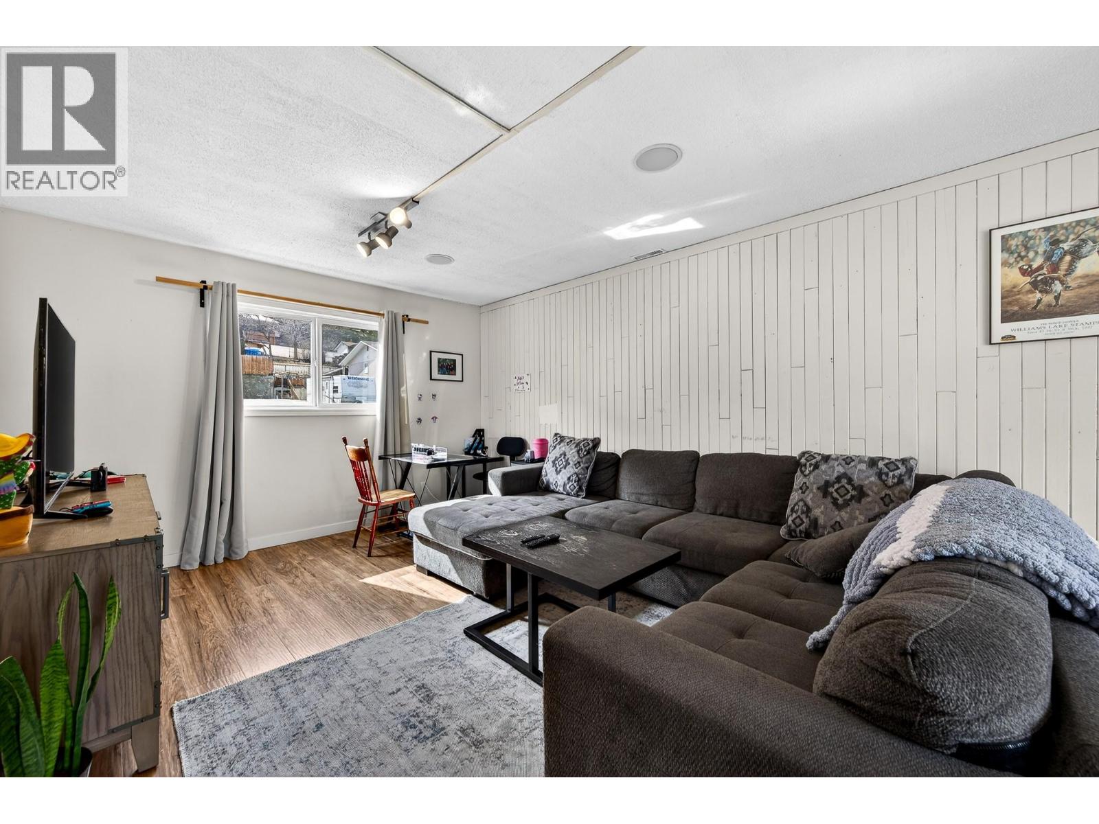 2368 Omineca Drive, Kamloops, British Columbia  V2E 1X3 - Photo 15 - 10381079